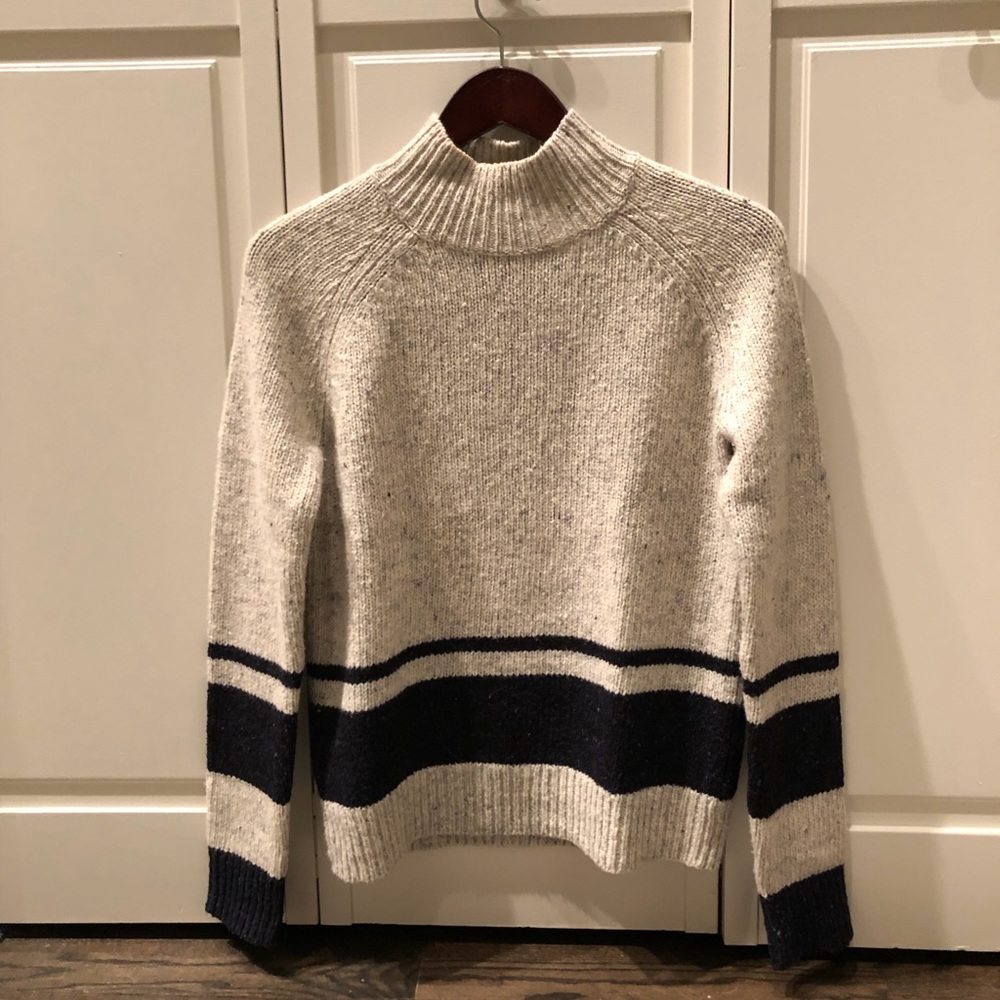 Theory Sweater Size S/P